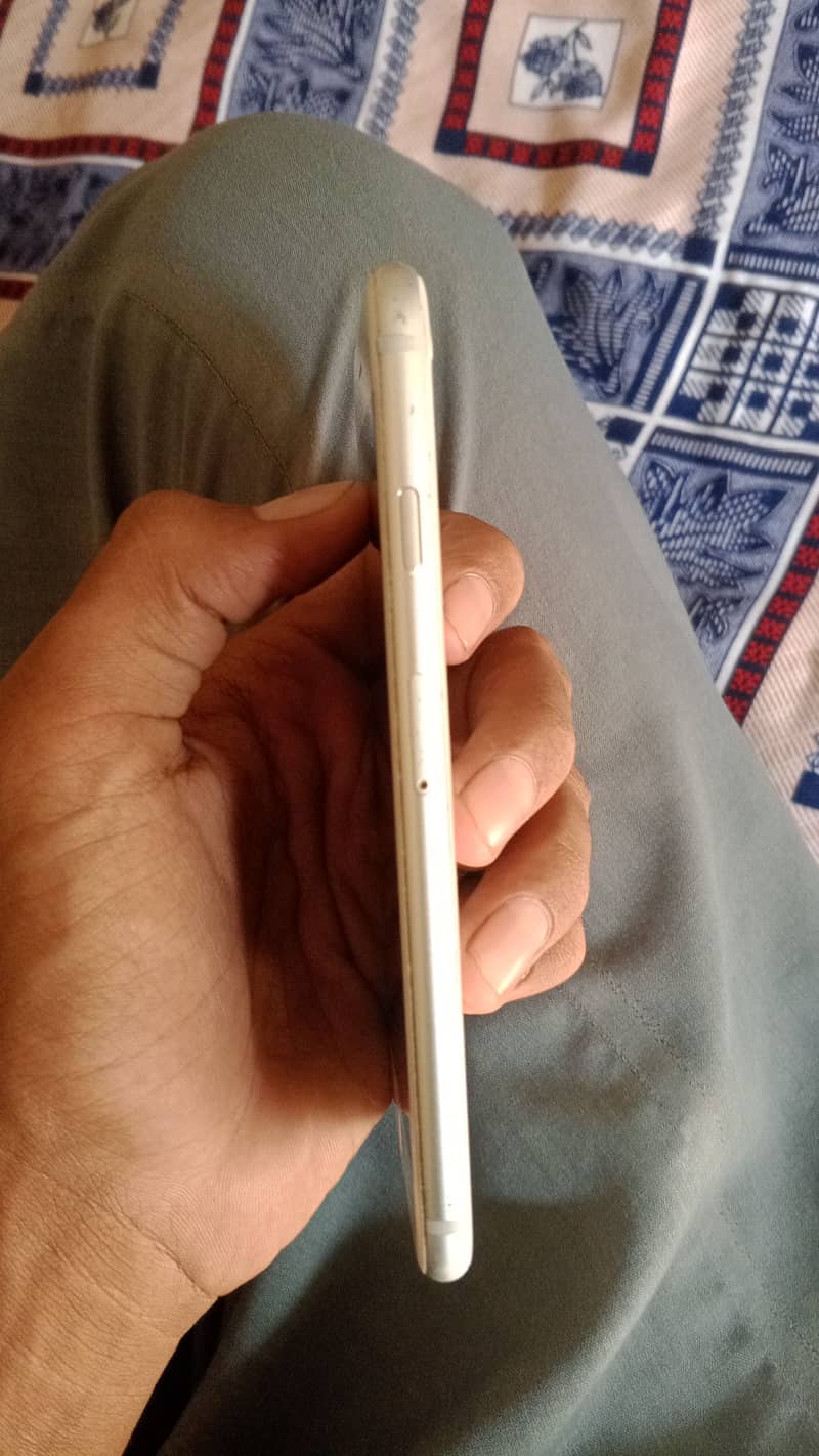Apple iPhone 8 2