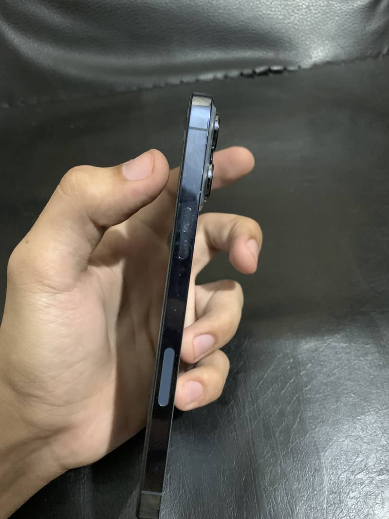 Apple iPhone 13 Pro Max 4