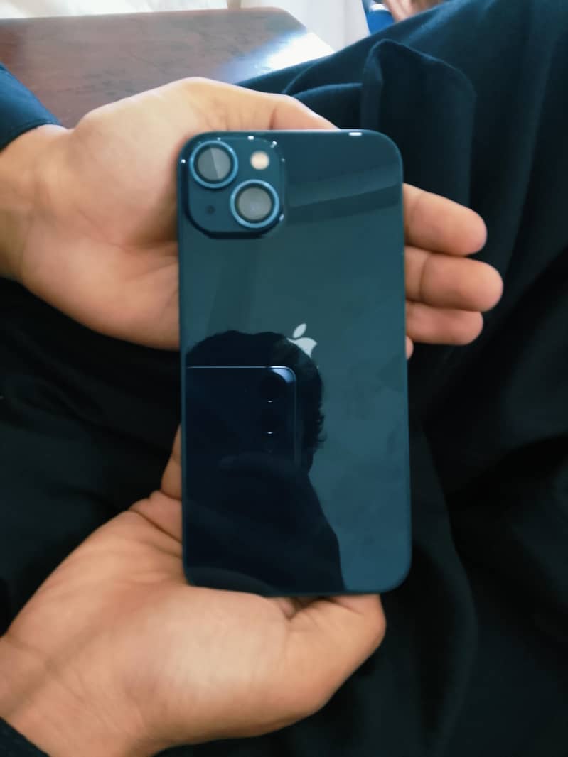 Apple iPhone 13 0