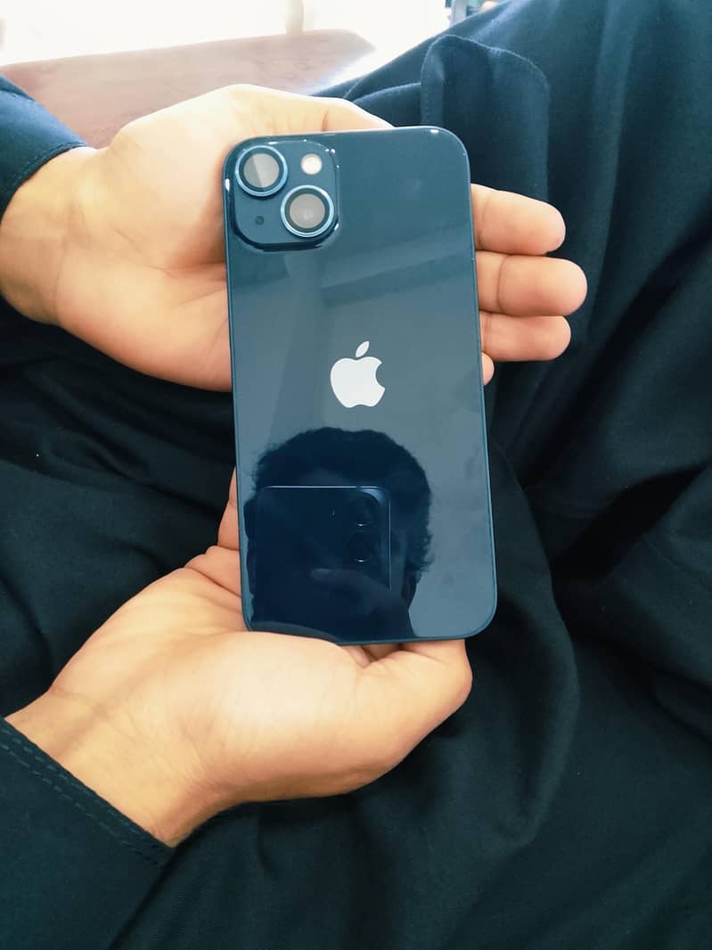 Apple iPhone 13 1