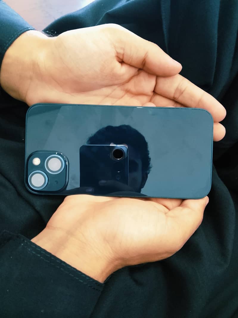 Apple iPhone 13 4