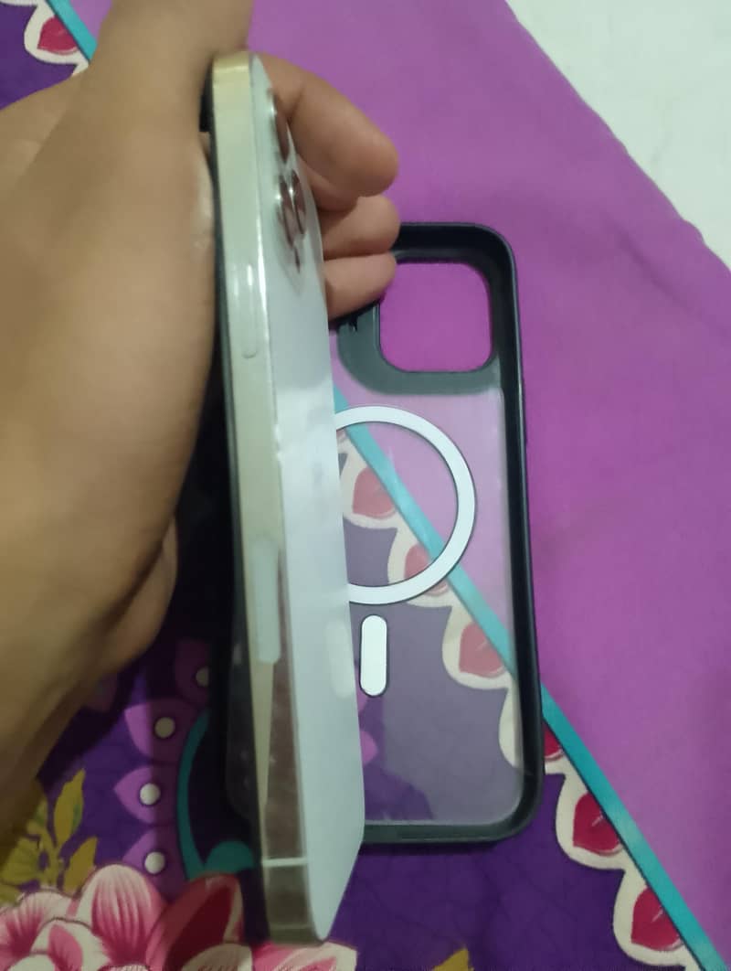 Apple iPhone 12 Pro Max 4