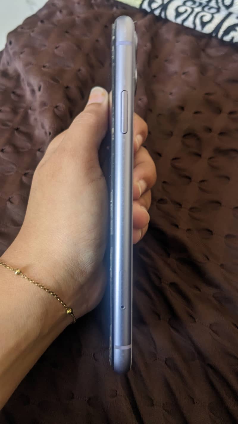 Apple iPhone 11 6