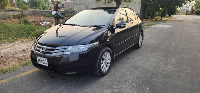Honda City 2013 aspire almost genuine