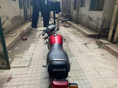 bike ka egine pack ha tuining wagera time pr hoti ha