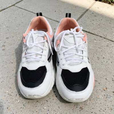 Mens White Jogger Shoes