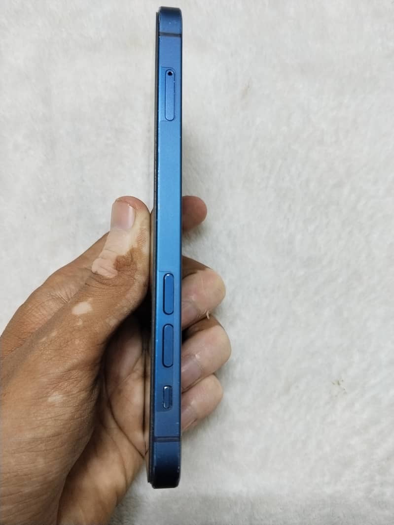 Apple iPhone 12 5