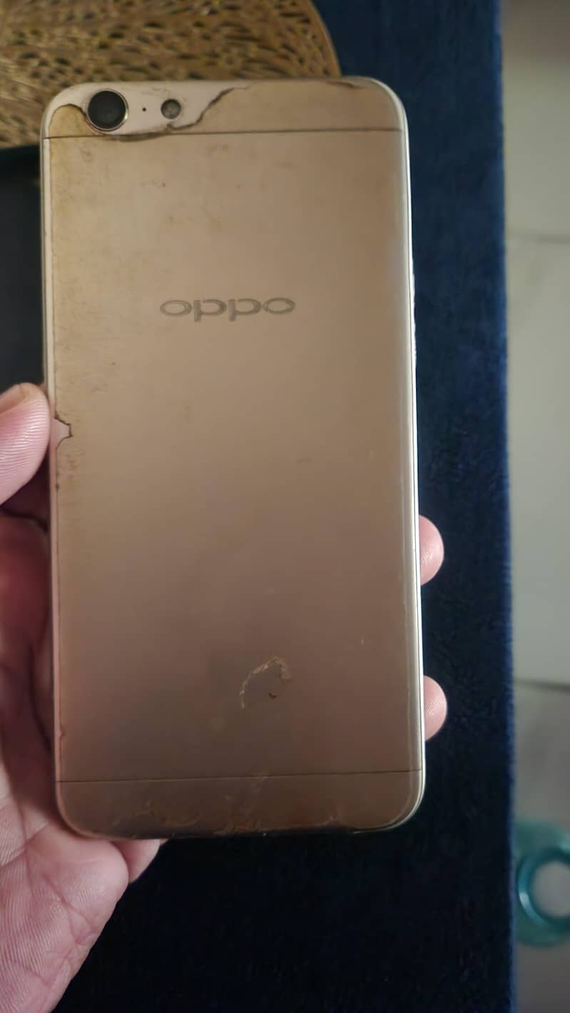 OPPO A57 0