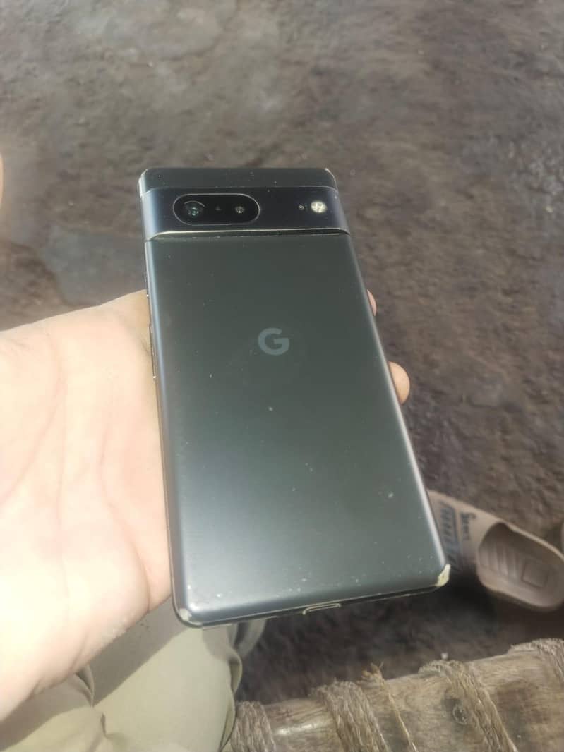 Google Pixel 7 4