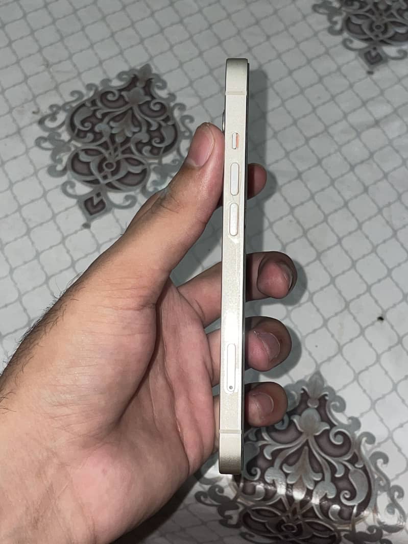 Apple iPhone 13 3