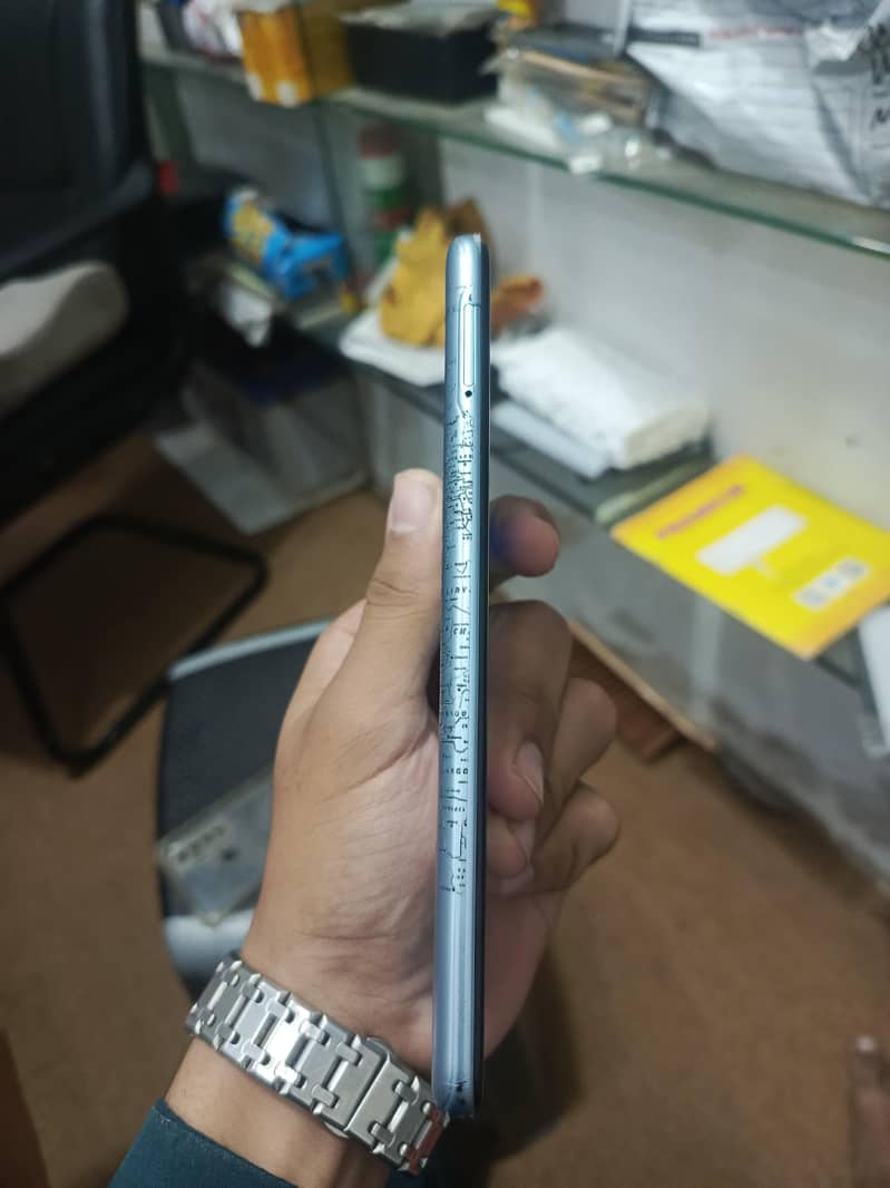 Tecno Camon 17 7