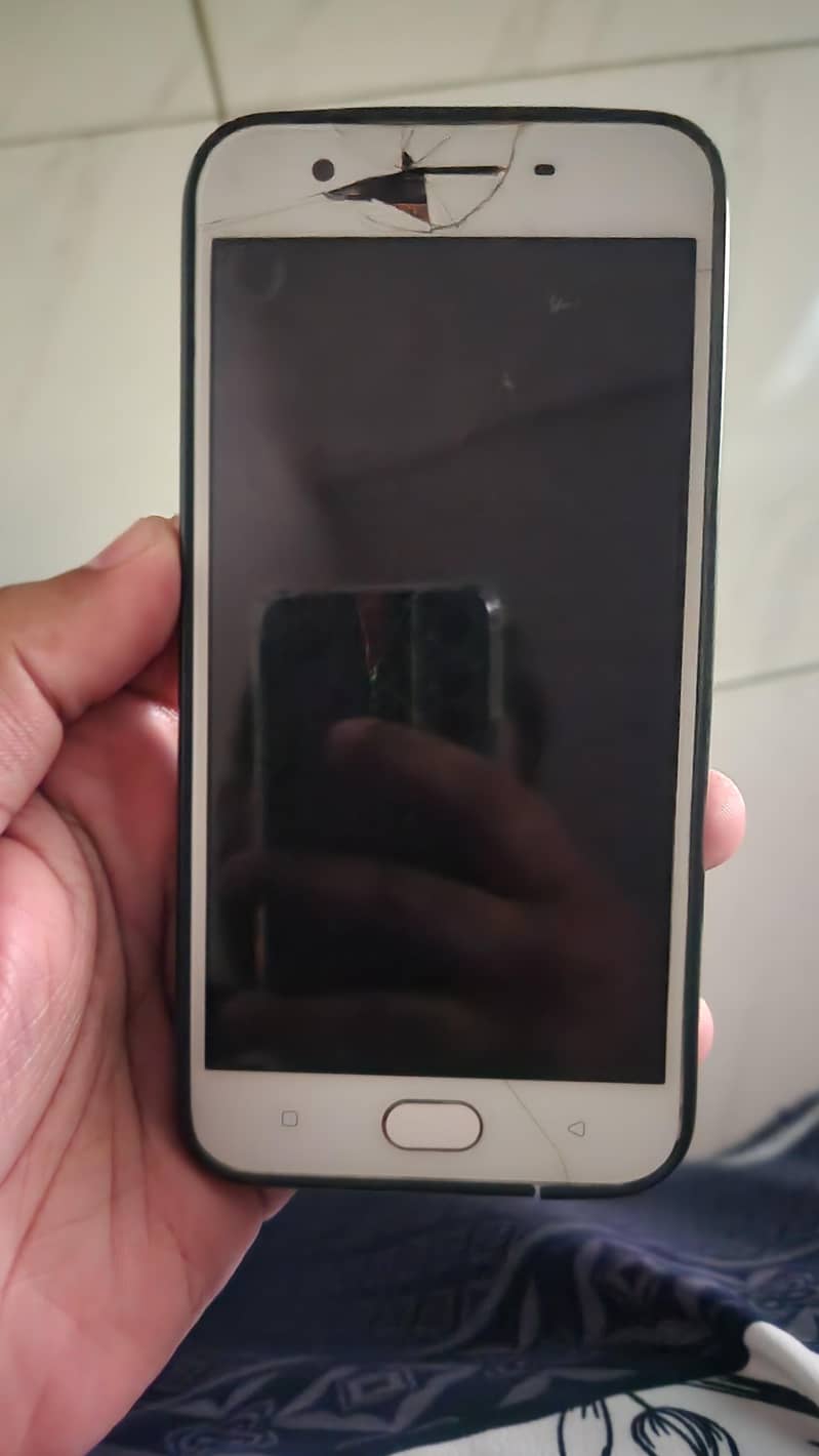 OPPO A57 5