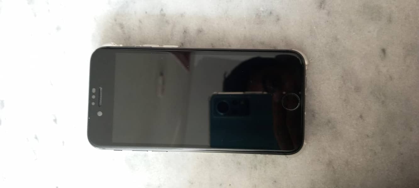 Apple iPhone 8 0