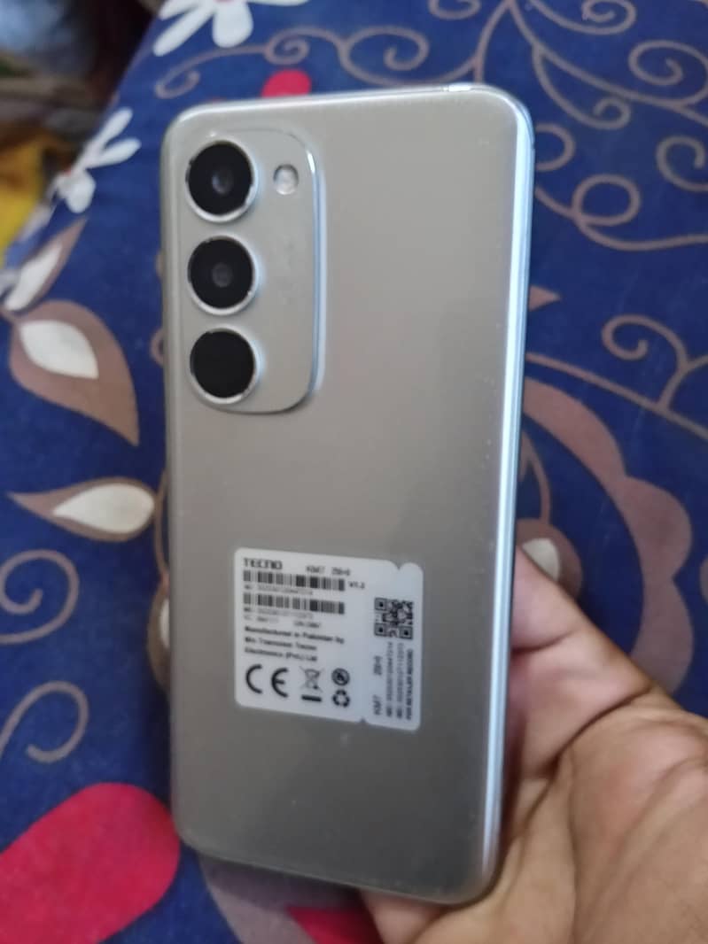 Tecno spark 40 pro plus 0