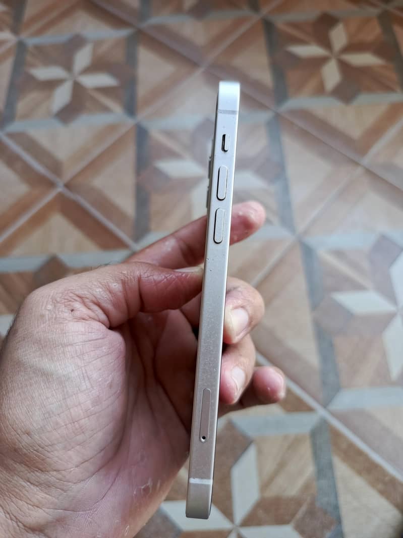 Apple iPhone 12 2