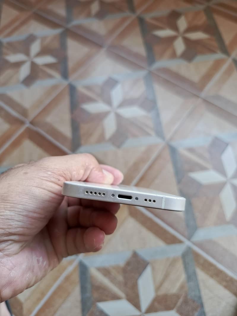 Apple iPhone 12 3