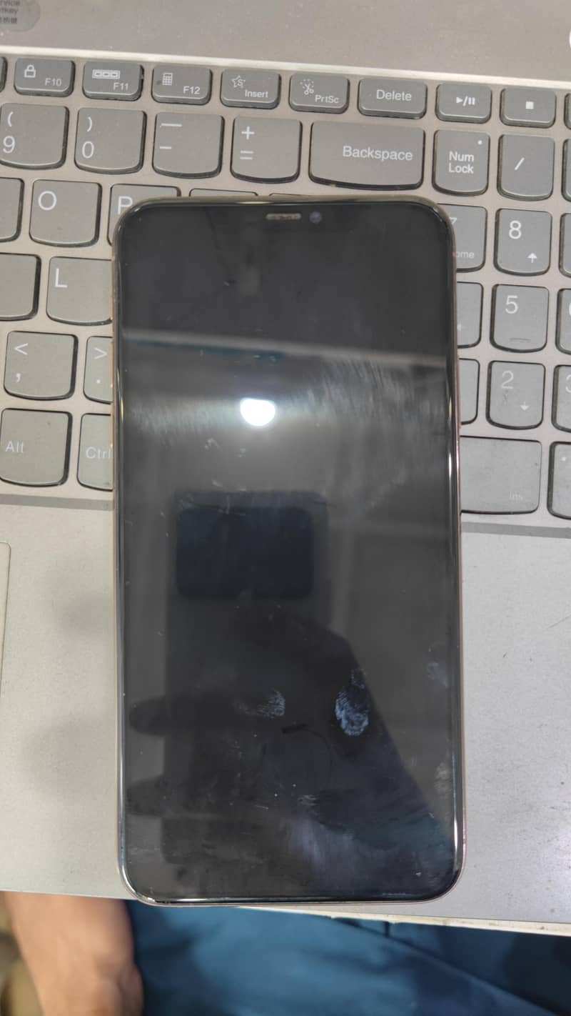 Apple iPhone 11 Pro Max 1