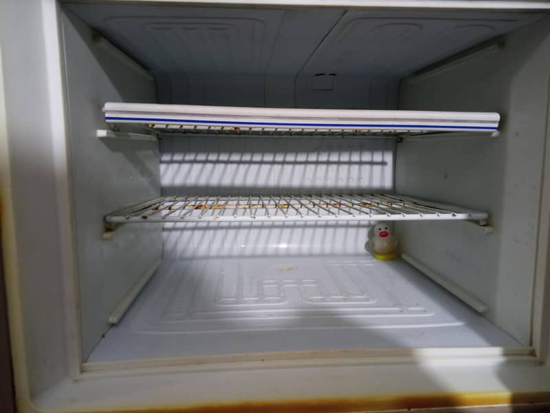 Dawlance fridge genius condition 1