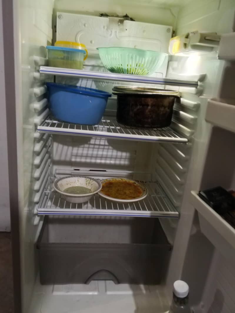 Dawlance fridge genius condition 4