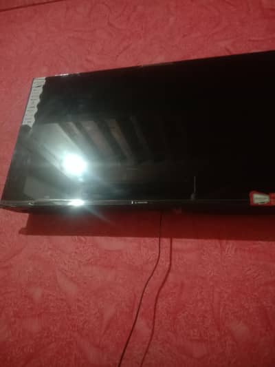 green Star company  42 inches 1 month use ha 11 month warranty panal