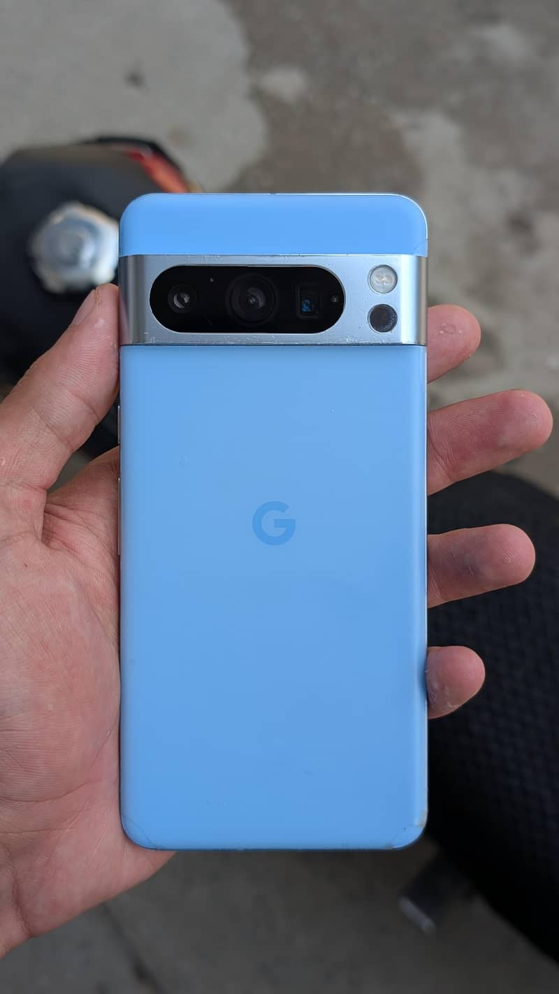 Google Pixel 8 Pro 2