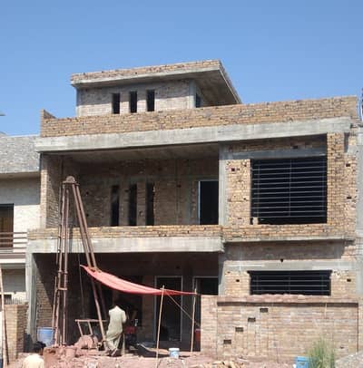 10 Marla Grey Structure House for Sale in E-16/2, Islamabad