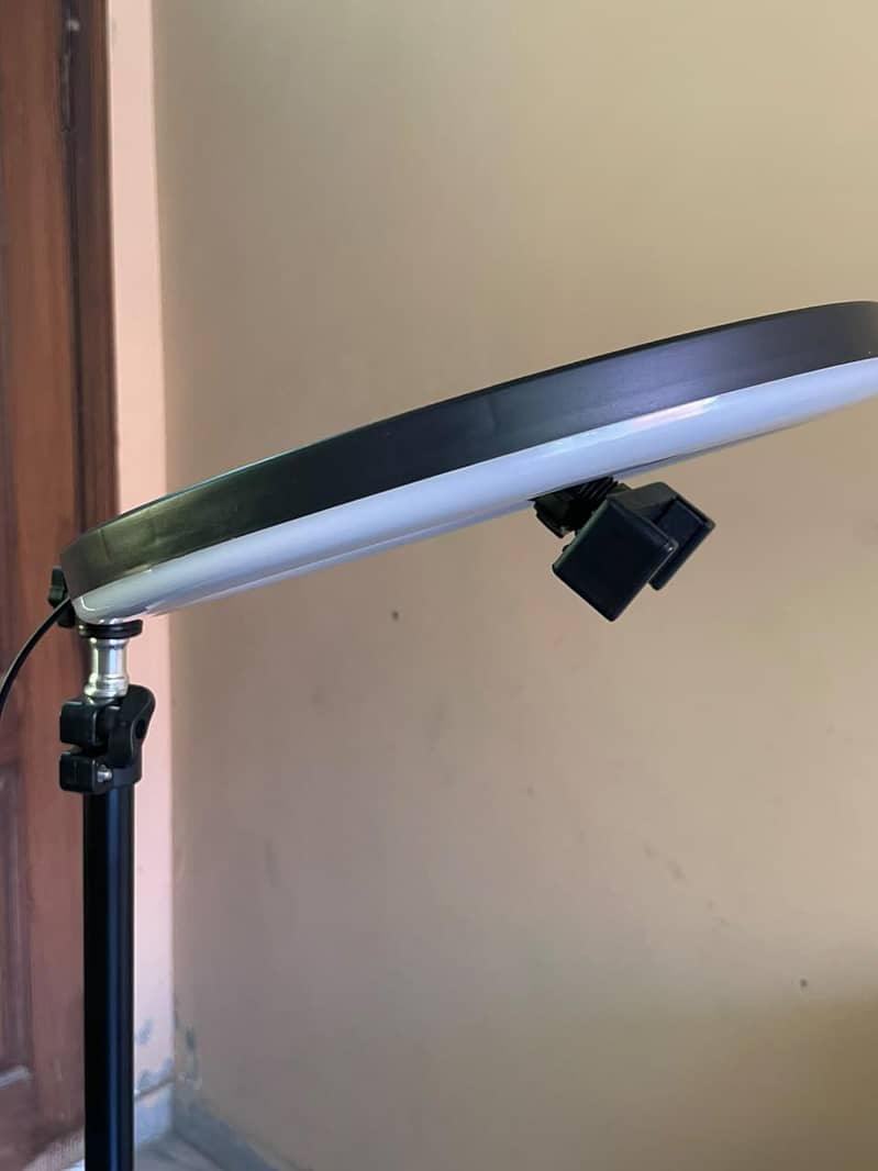 7 ft rotatable ring light 6