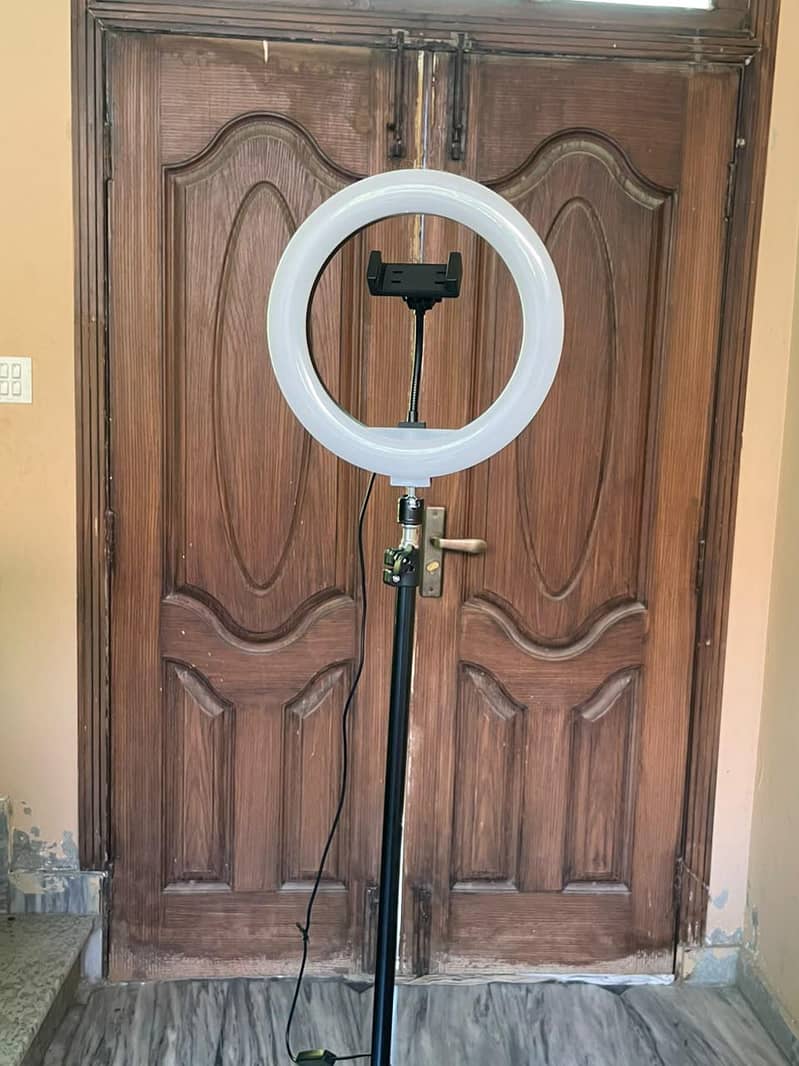 7 ft rotatable ring light 13