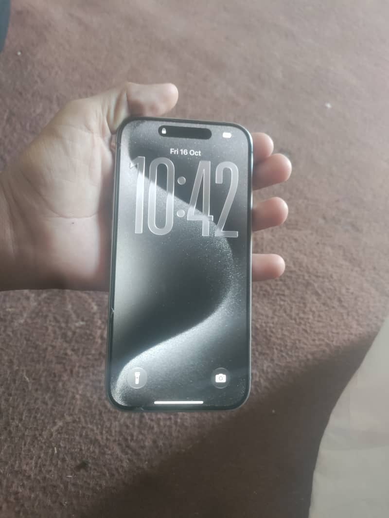 Apple iPhone 15 Pro 4