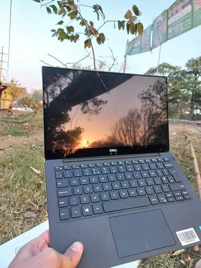 Dell XPS 13 7390 | Core i5 10th Gen | 8GB RAM | 256GB SSD