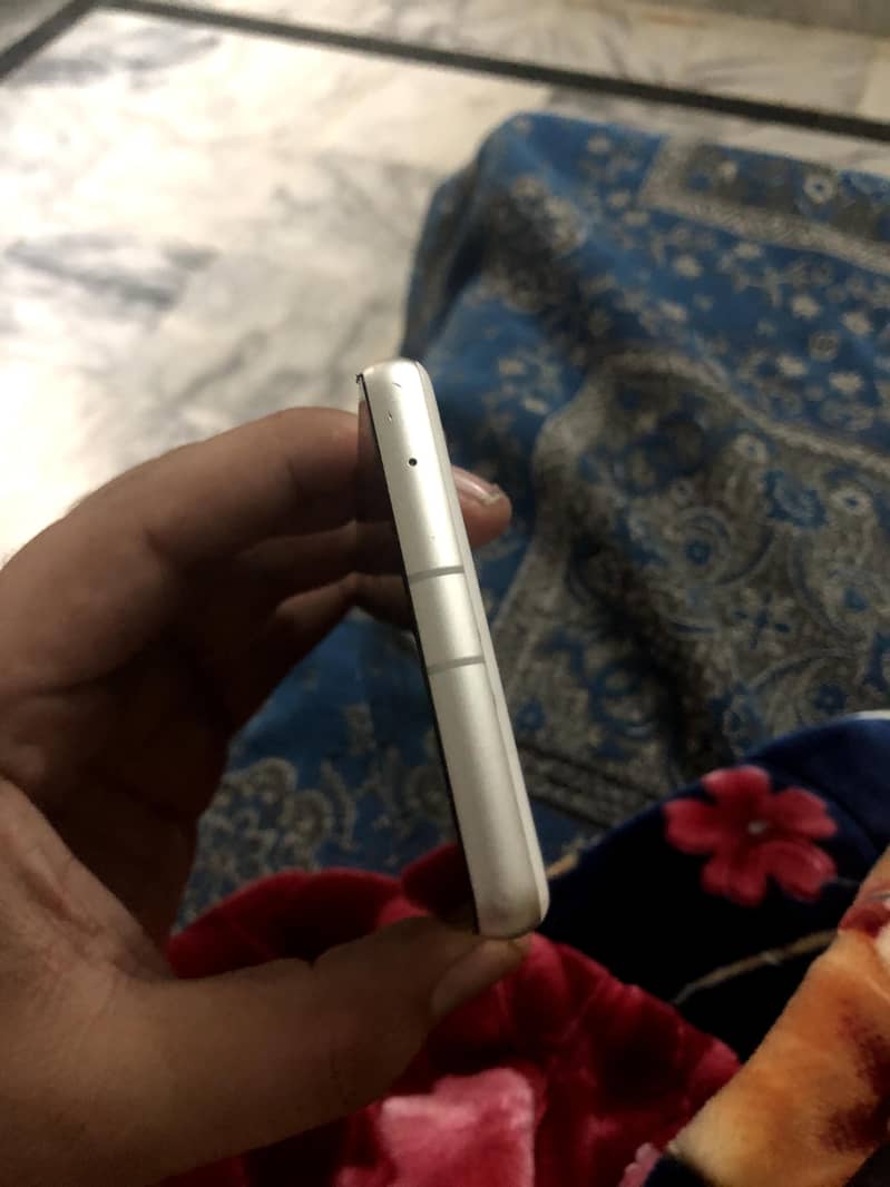 Google Pixel 7a 3