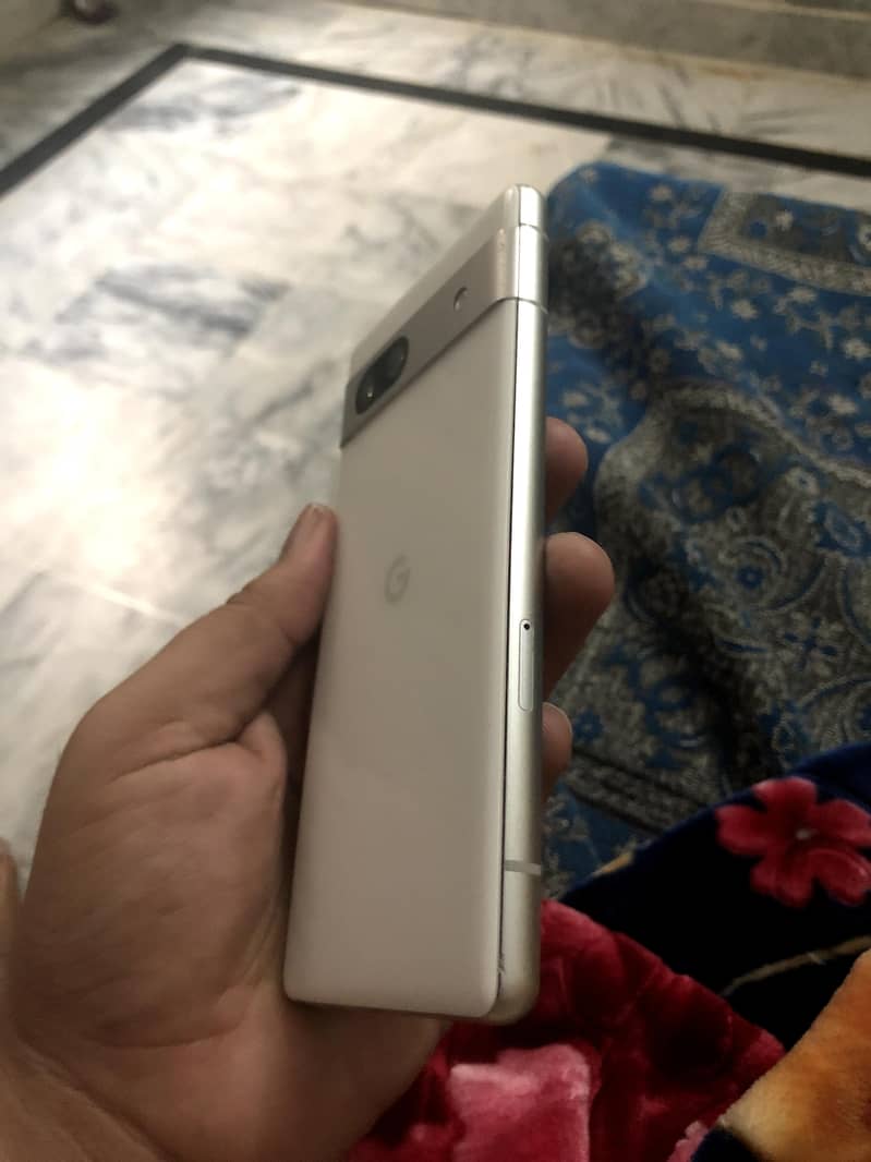 Google Pixel 7a 4
