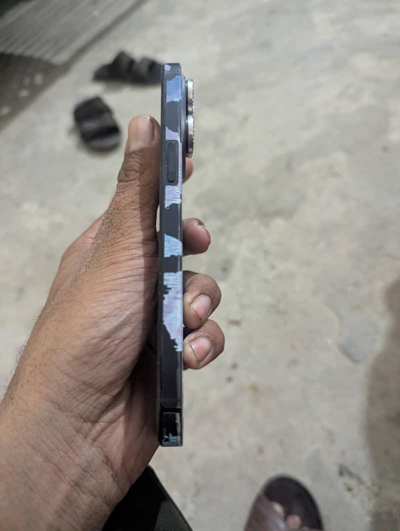 Apple iPhone 14 Pro Max 4