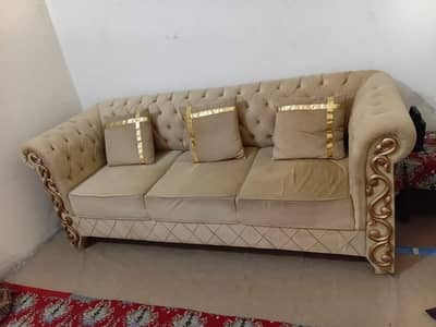 3 seater sofa and coffe table