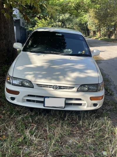 Toyota Indus Corolla 2001 2od while color
