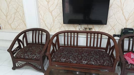 Chinese sofa set for sale pure wood hea. kapra bhi ok hea.