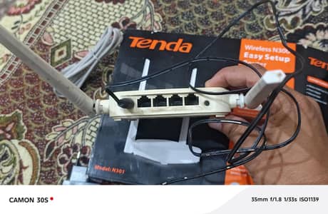TENDA WIRELESS ROUTER
