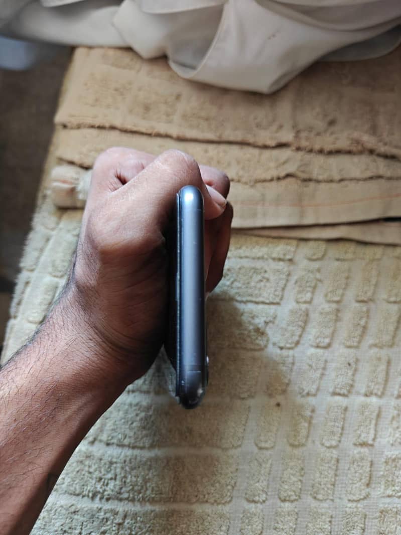 Apple iPhone 11 1