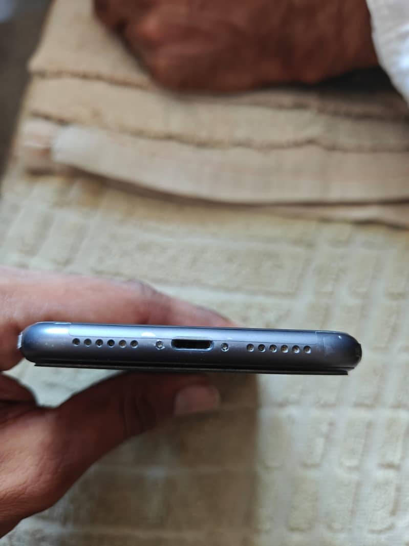 Apple iPhone 11 5