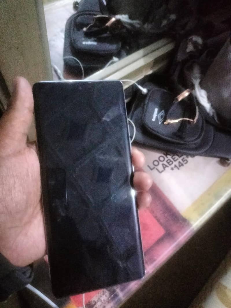 Tecno CAMON 40 Pro 0