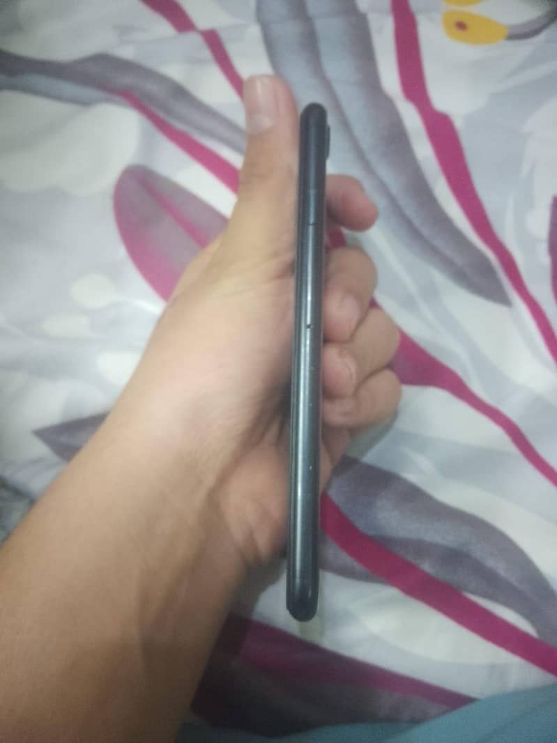 Apple iPhone SE 3