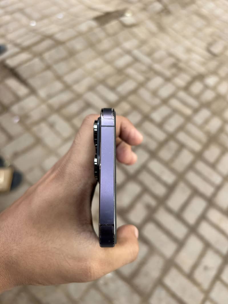 Apple iPhone 14 Pro Max 2