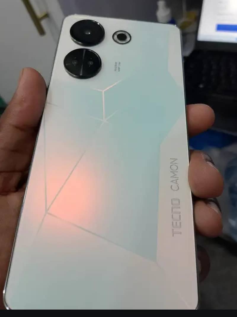 Tecno CAMON 20 0