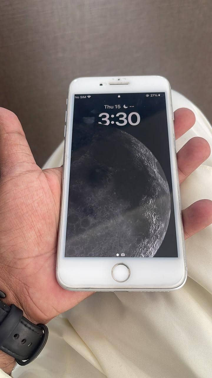 Apple iPhone 8 Plus 0
