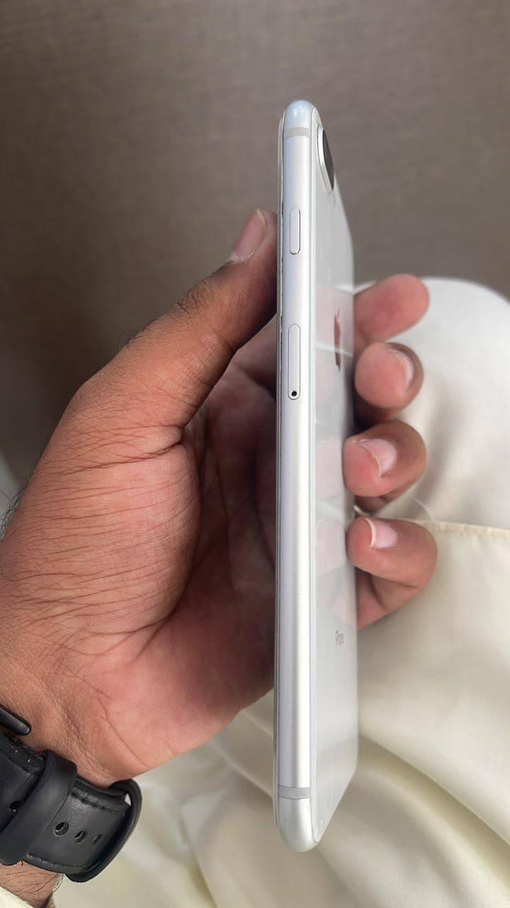 Apple iPhone 8 Plus 5