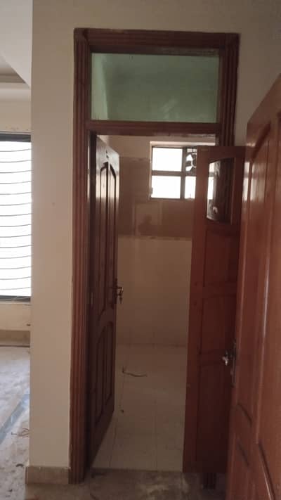 12 MARLA G 10/4 GROUND PORTION FOR RENT