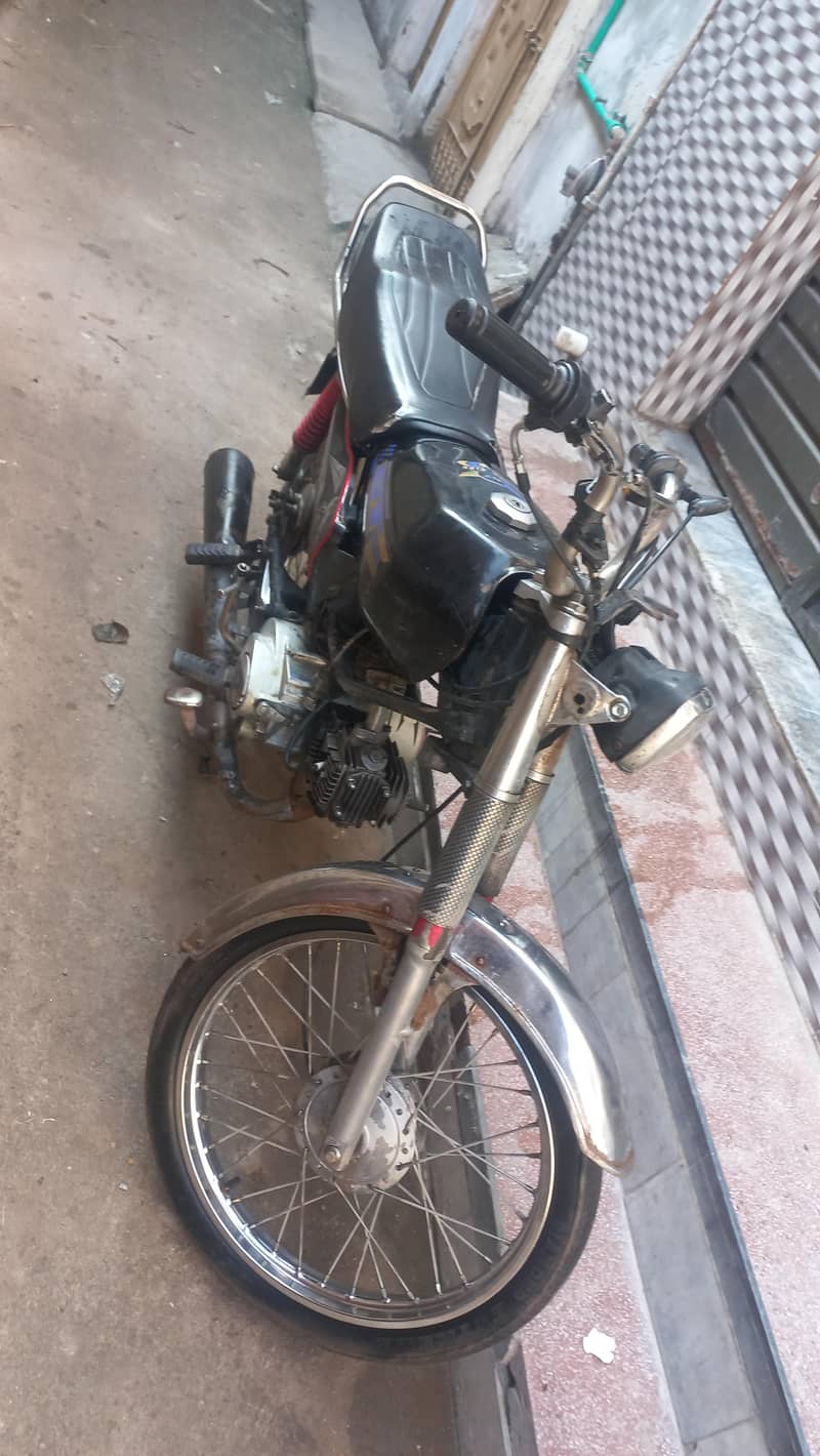 United 100cc 3