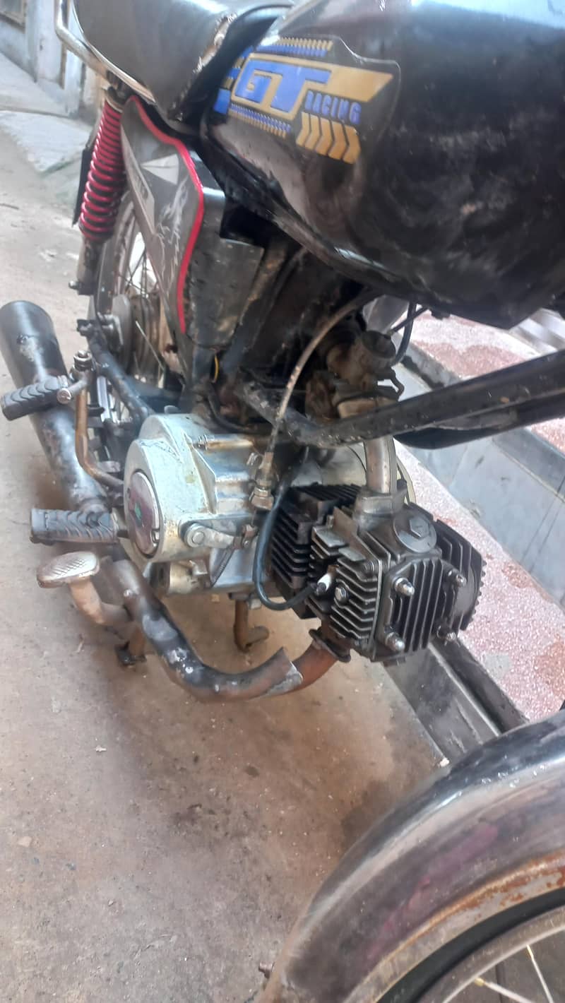 United 100cc 4