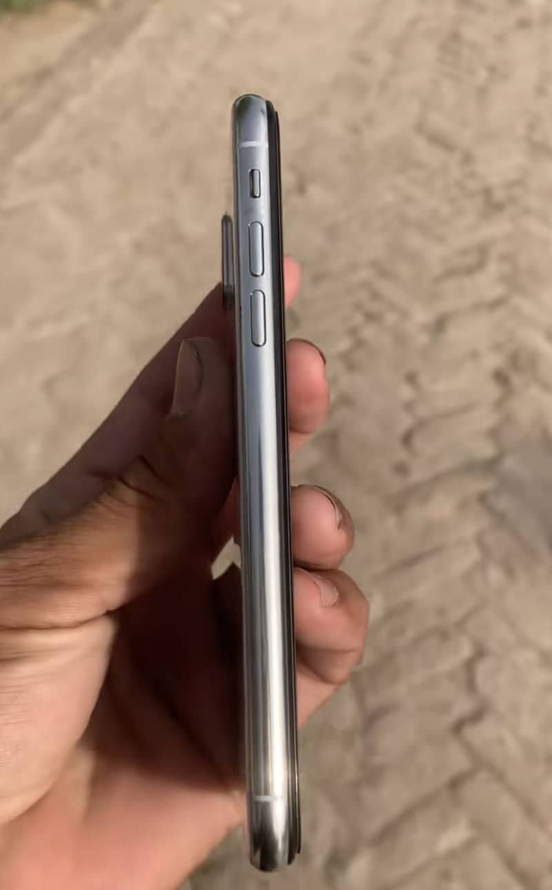 Apple iPhone X 1
