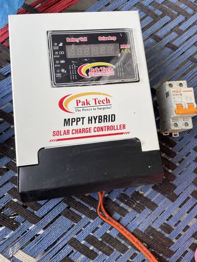 MPPT CHARGE CONTROLLERS 65A
